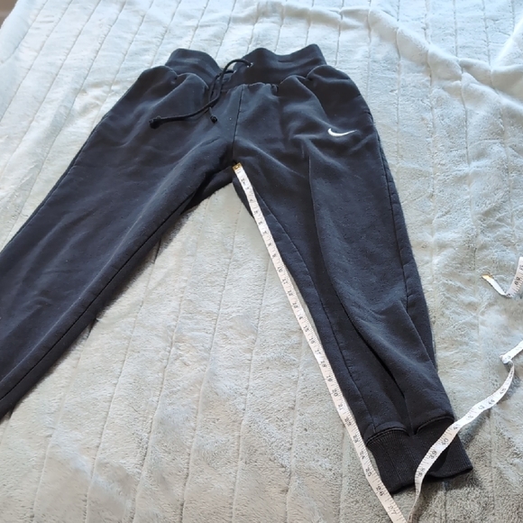 Nike Ladies Size XS Sweatpants - Black and Gray - Picture 7 of 10
